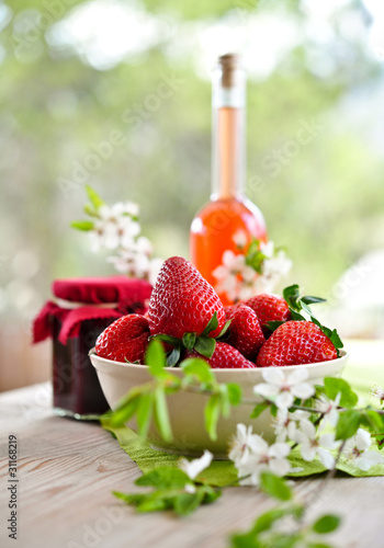 erdbeeren, marmelade und likör II