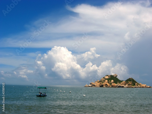 Tropical ocean view in Shantou © addingwater