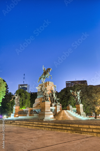 Sunset at General San Martin Monument in Buenos Aires © Anibal Trejo