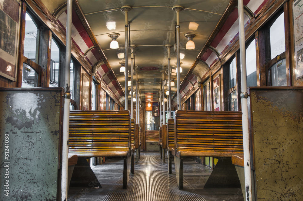 1900's Buenos Aires subway wagon interior