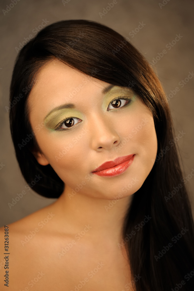 Obraz premium Beautiful asian woman