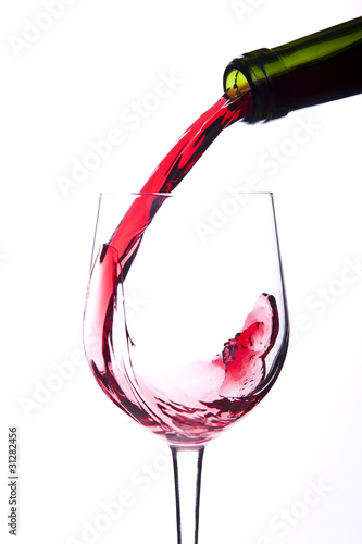 wine red alcohol bottle splashing