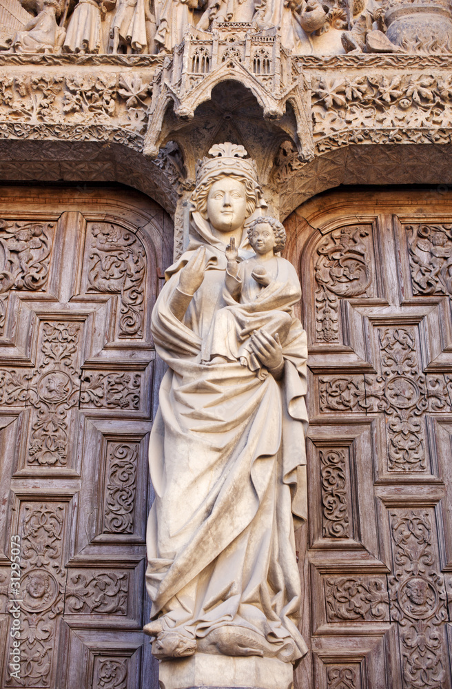 Madonna col bambino, portale della Cattedrale di Leon