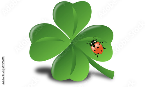 Kleeblatt mit Marienkäfer