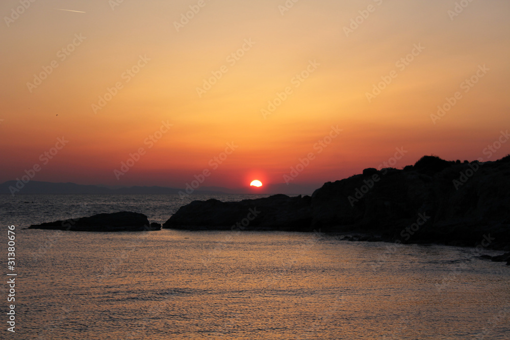 Sonnenuntergang beim Kap Sounion (Griechenland)