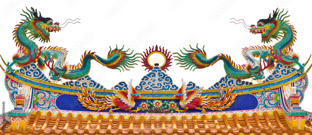 Twin statue of dragons on the roof Twin statue of dragons on the roof