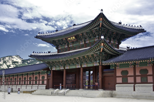 Korean Palace © Rachabodin