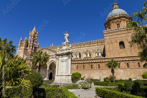 La Cattedrale di Palermo photo