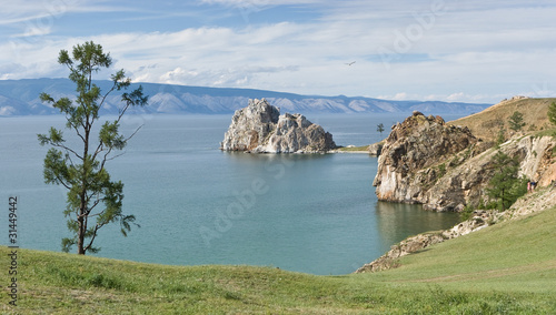 Скала Шаманка на озере Байкал.