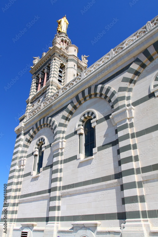 Fototapeta premium Notre-Dame de la Garde basilica in Marseille, France