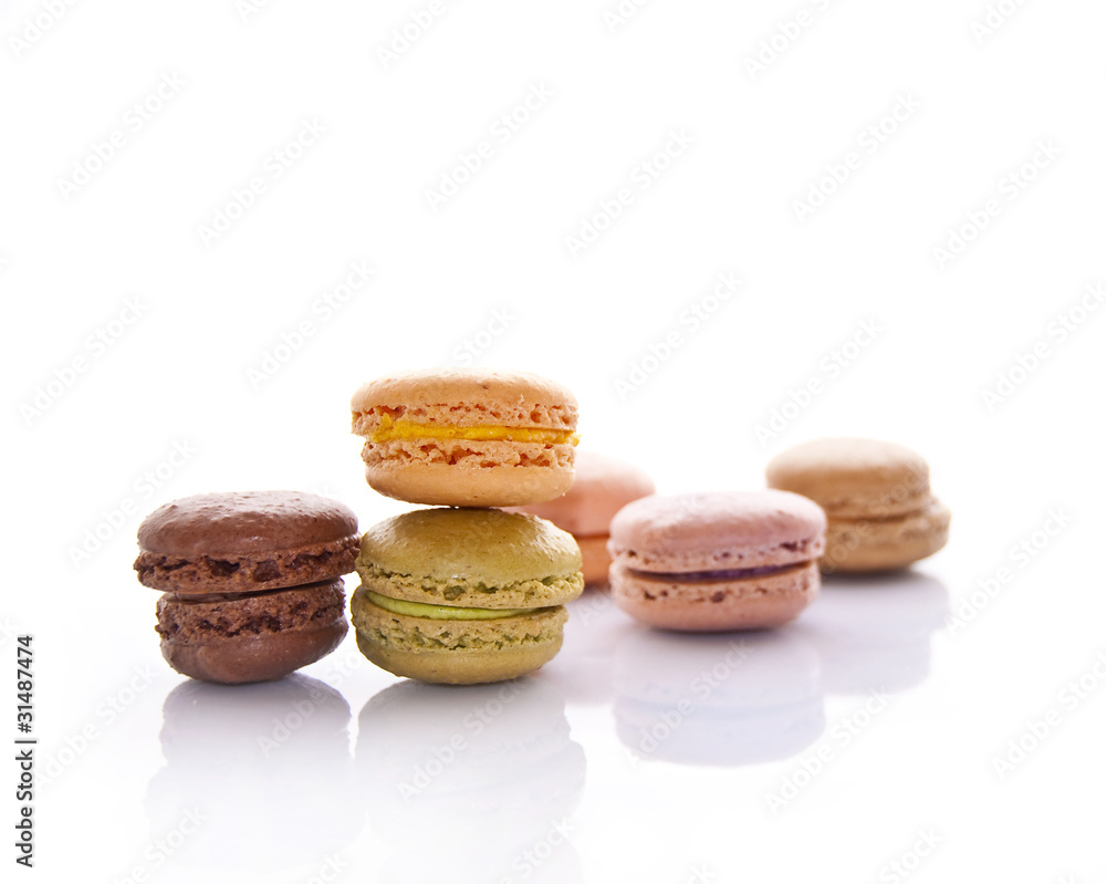 Macarons, fond blanc