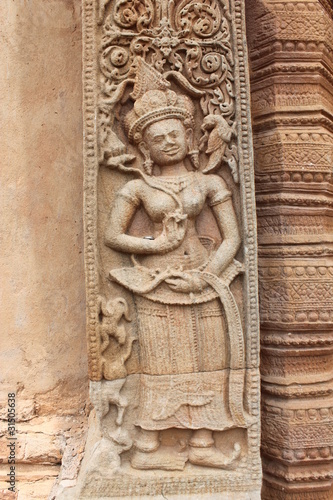Sandstone carving at Prasat Sikhoraphum Sanctuary, Surin