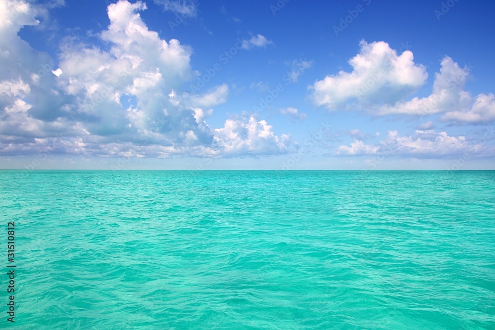 Caribbean sea horizon on blue sky vacation day