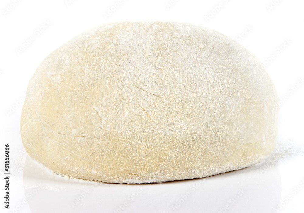 pâte à pizza farinée sur fond blanc pâte à pizza farinée sur fond blanc