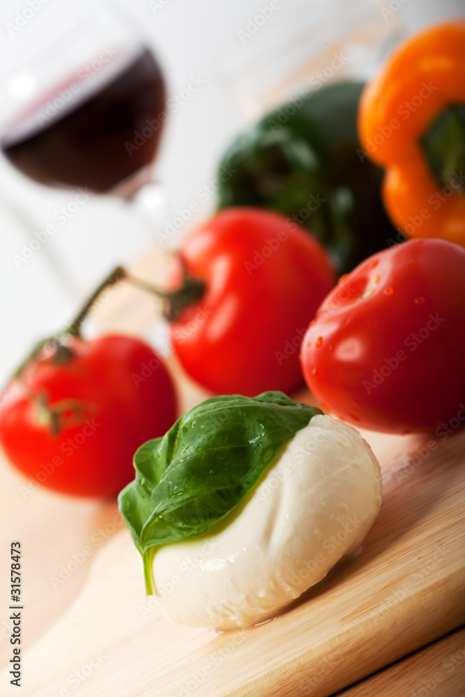 Mozzarella und Basilikum Mozzarella und Basilikum