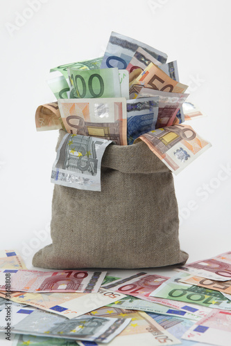 Geldsack mit Euro- Scheinen photo