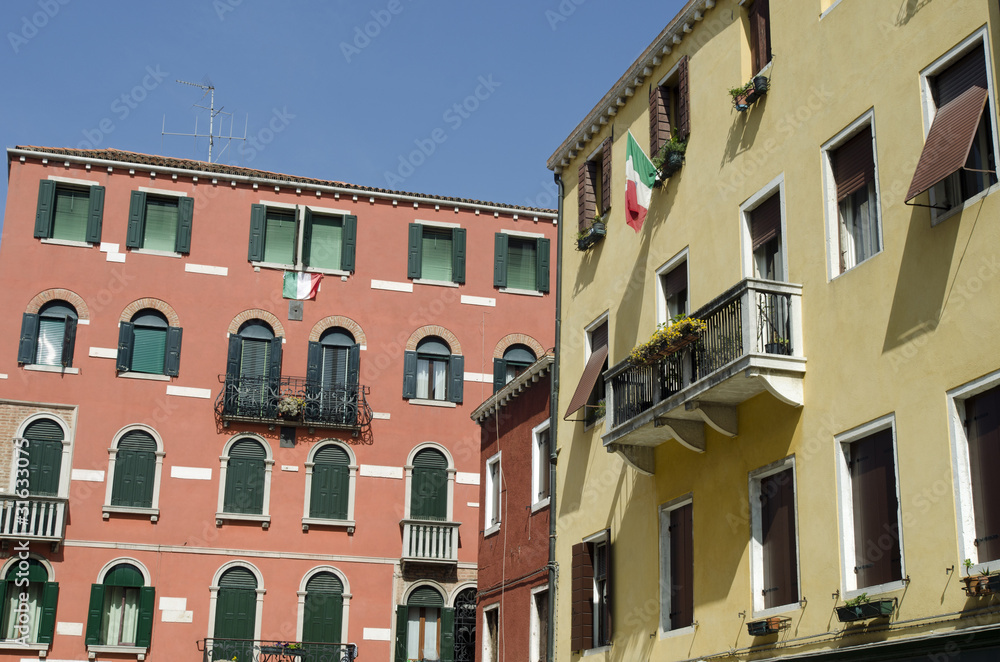 Hausfassaden in Venedig, Italien