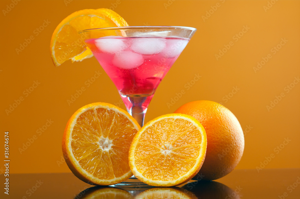 Fototapeta premium tropical red cold cocktail