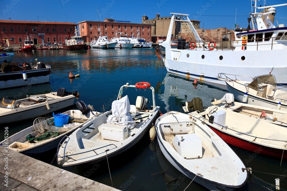 barche del porto di Livorno