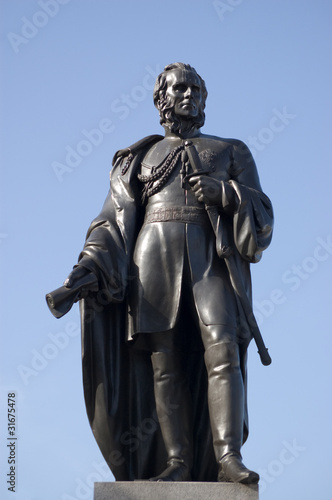 General Charles Napier statue © BasPhoto