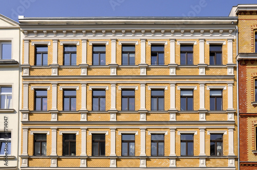 Gründerzeit Fassade Gelb