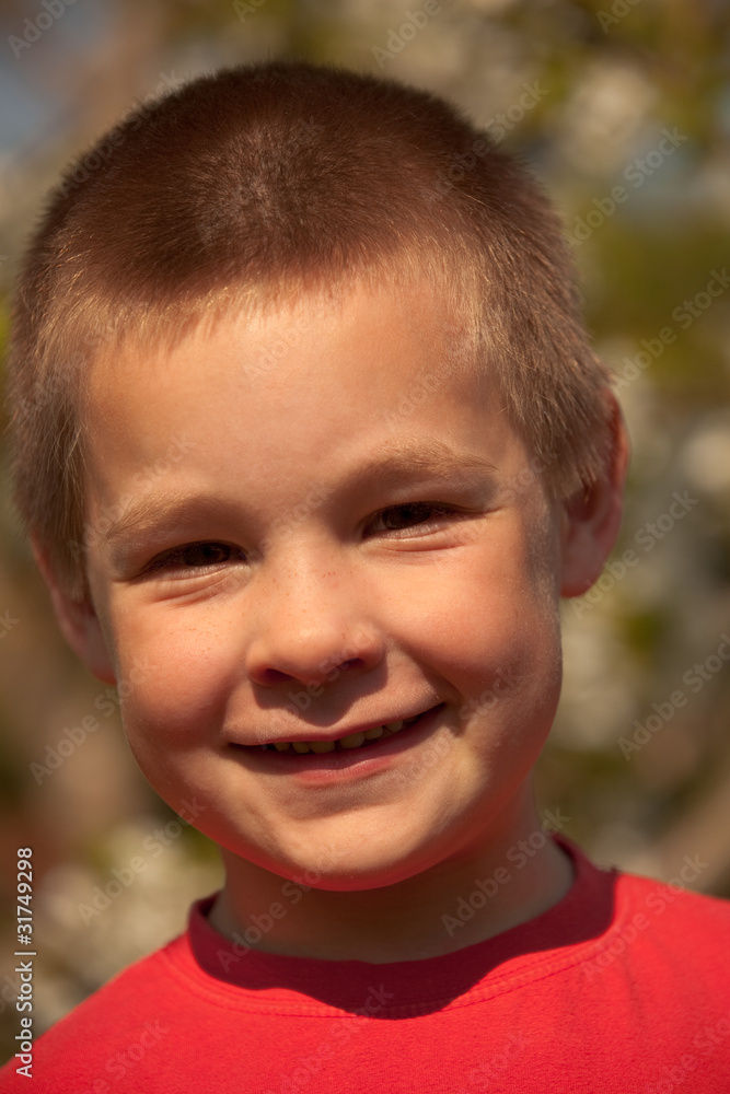 Portrait eines fünfjährigen Jungen Portrait eines fünfjährigen Jungen