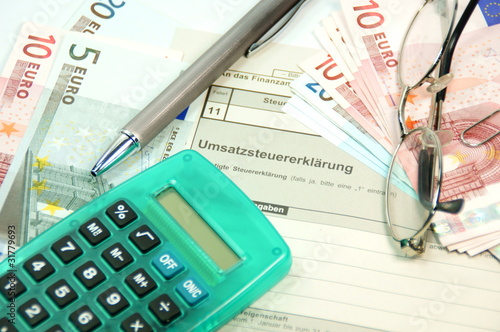 Obraz na płótnie Finanzamt / Dokumente w salonie