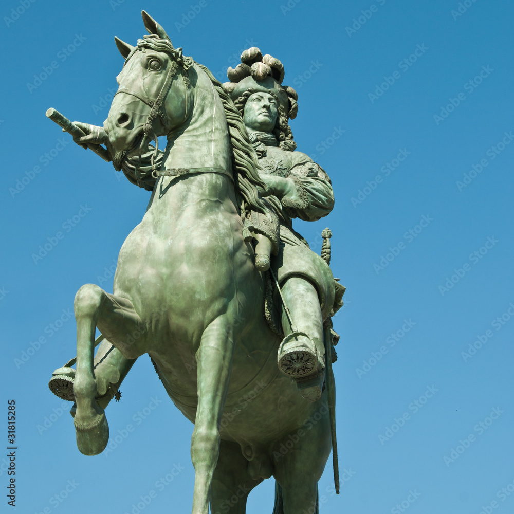 Fototapeta premium statue louis XIV