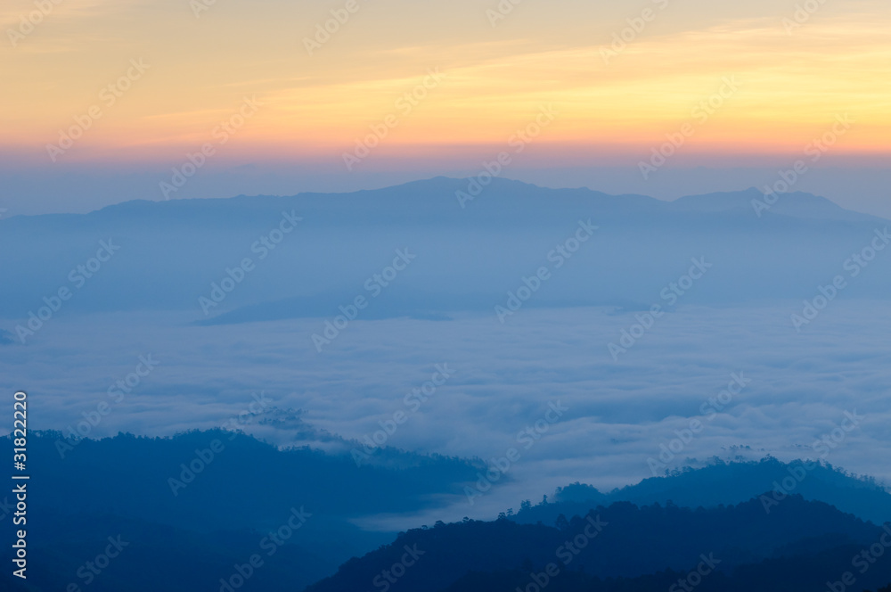 Misty Mountain at morning, Huay nam dang National park, Chiangma