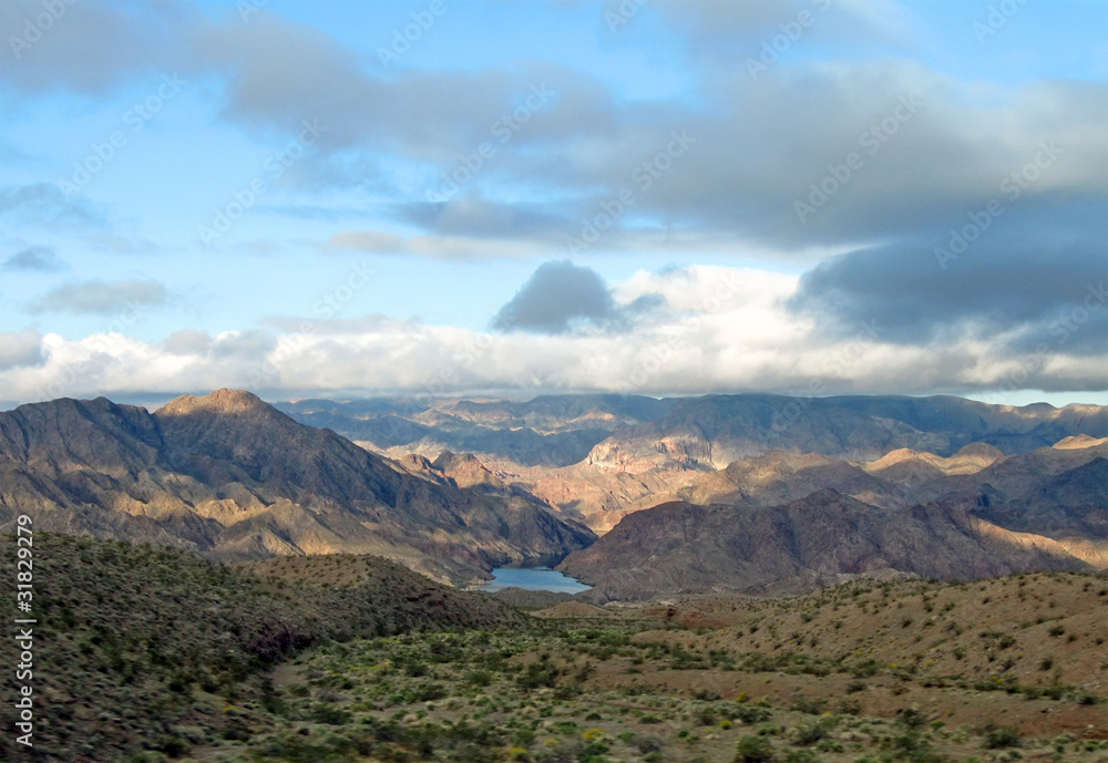 Naklejka premium mountainside landscape, cloudy nature details