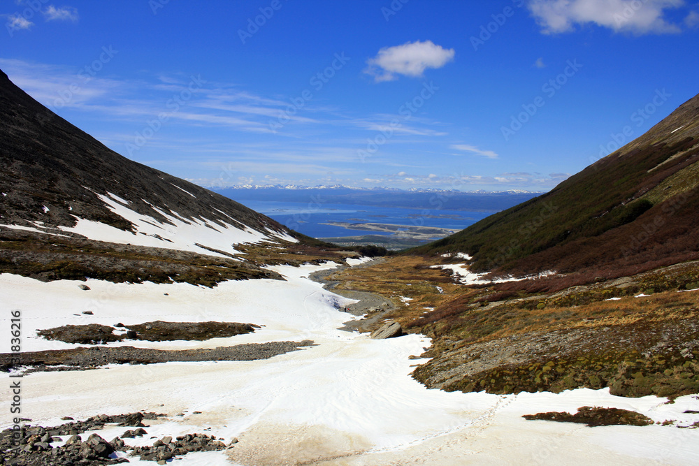 Glaciar Martial y Ushuaia
