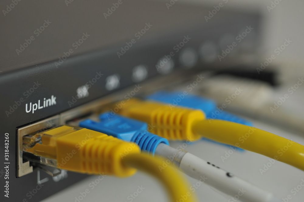 Netzwerkkabel mit Router Netzwerkkabel mit Router