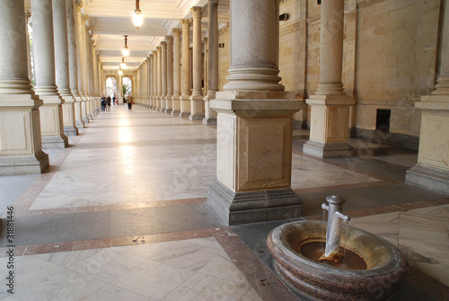 Billede på lærred Mill colonnade