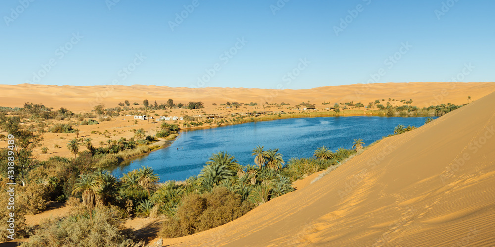 Fototapeta premium Gaberoun Lake - Desert Oasis, Sahara, Libya