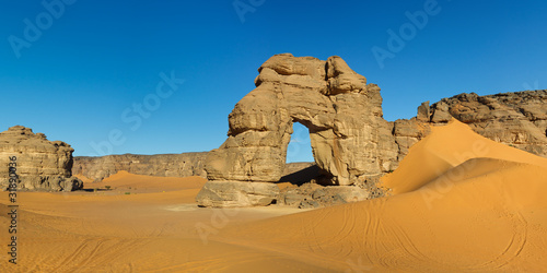 Forzhaga Arch - Natural Rock Arch - Akakus Mountains  Sahara