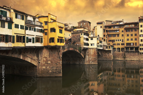 Foto veduta di ponte vecchio in Firenze