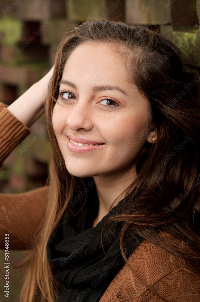 Obraz premium Smiling young woman