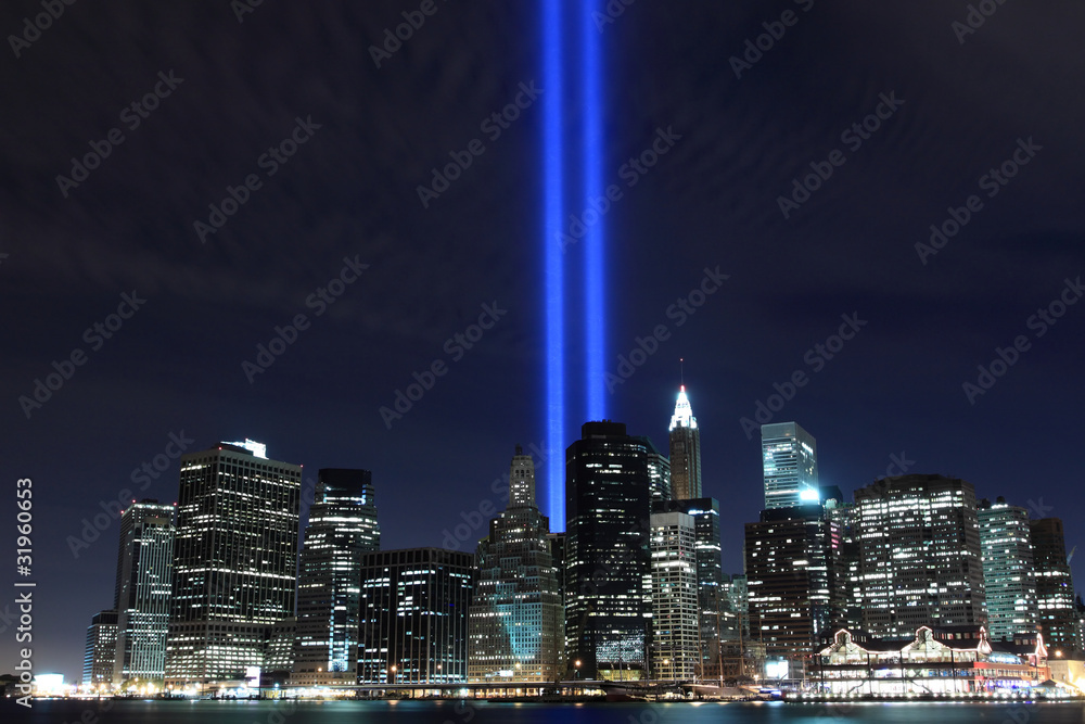 Fototapeta premium Dolny Manhattan i wieże świateł