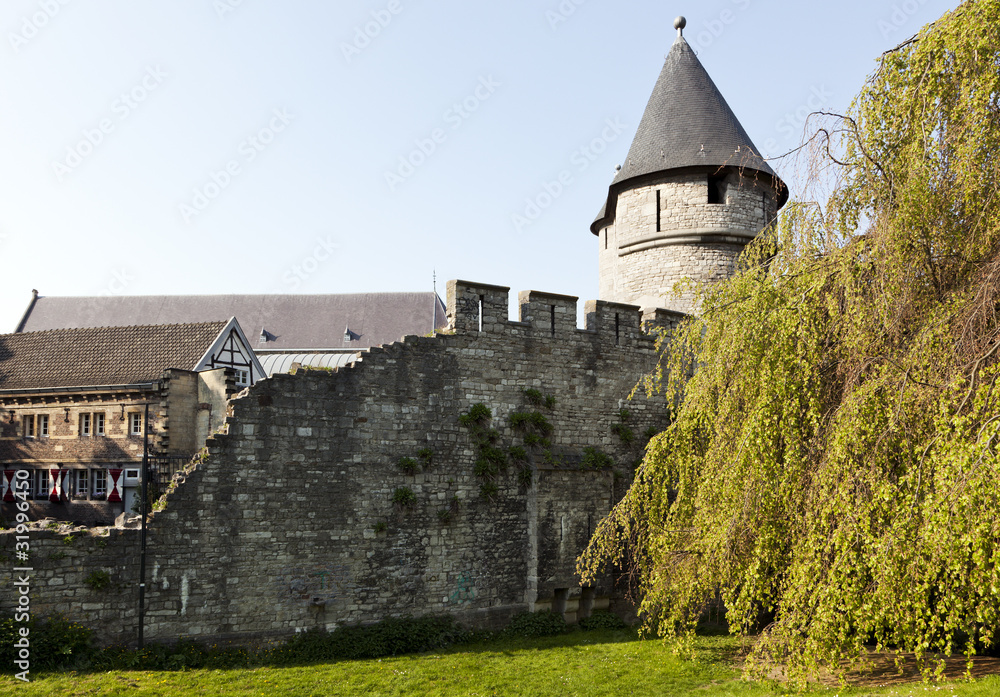historische Stadtmauer von Maastricht