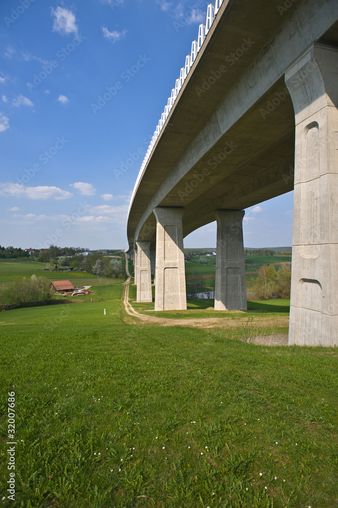 Autobahnbrücke in Oberfranken
