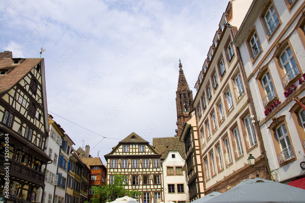 Münster und Spanferkelmarkt - Straßburg - Elsass - Frankreich