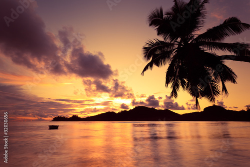 Seychelles couch   de soleil
