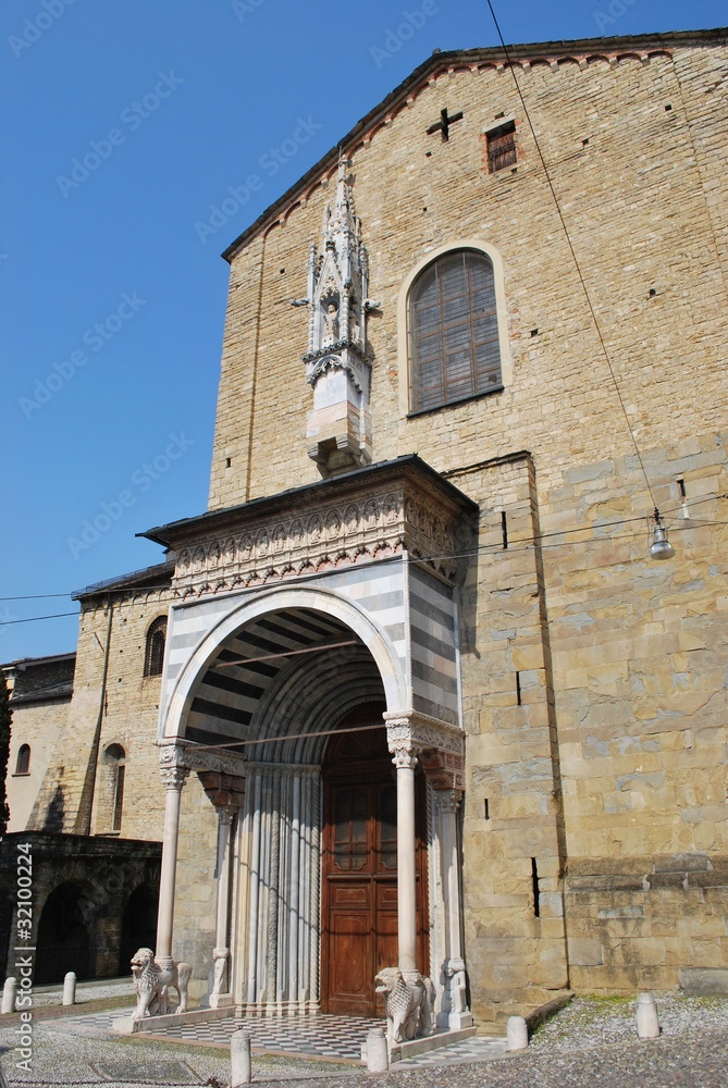 Small church facade, old town, Bergamo, Lombardy, Italy
