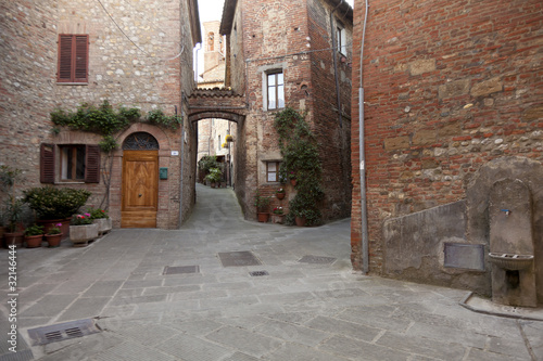 Fototapeta Naklejka Na Ścianę i Meble -  Città della Pieve; vicoli medievali,