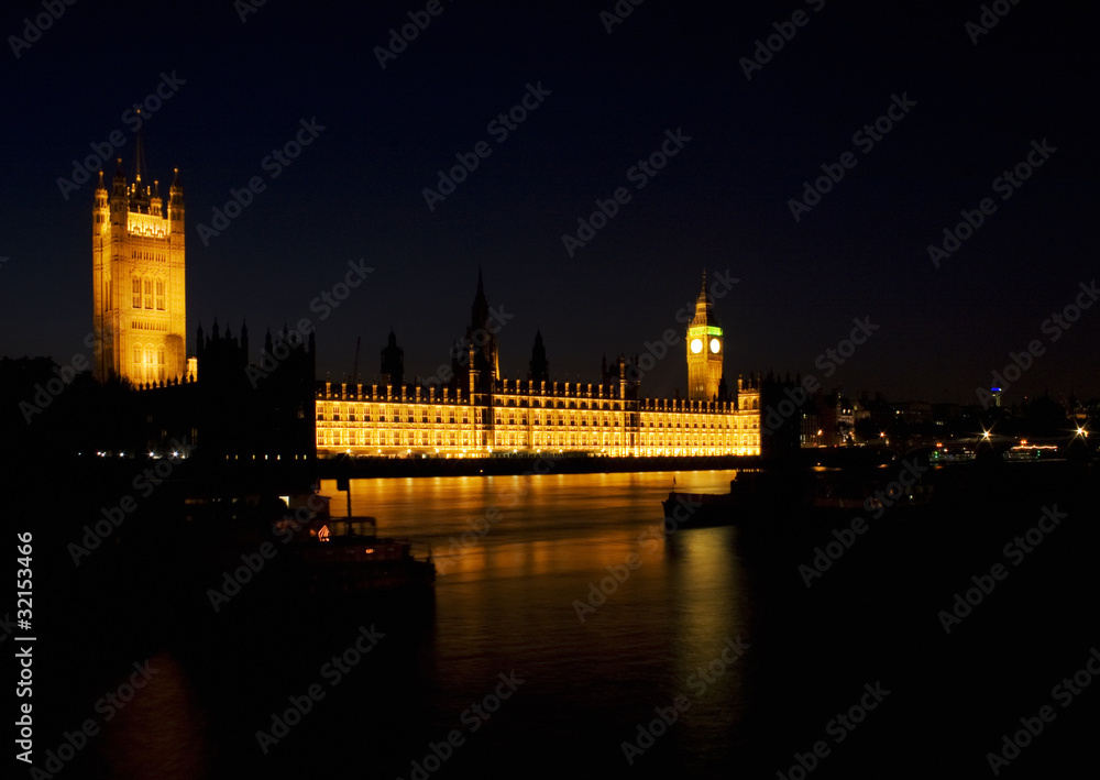 Nocna fotografia Westminster, Big Ben i Tamiza.
