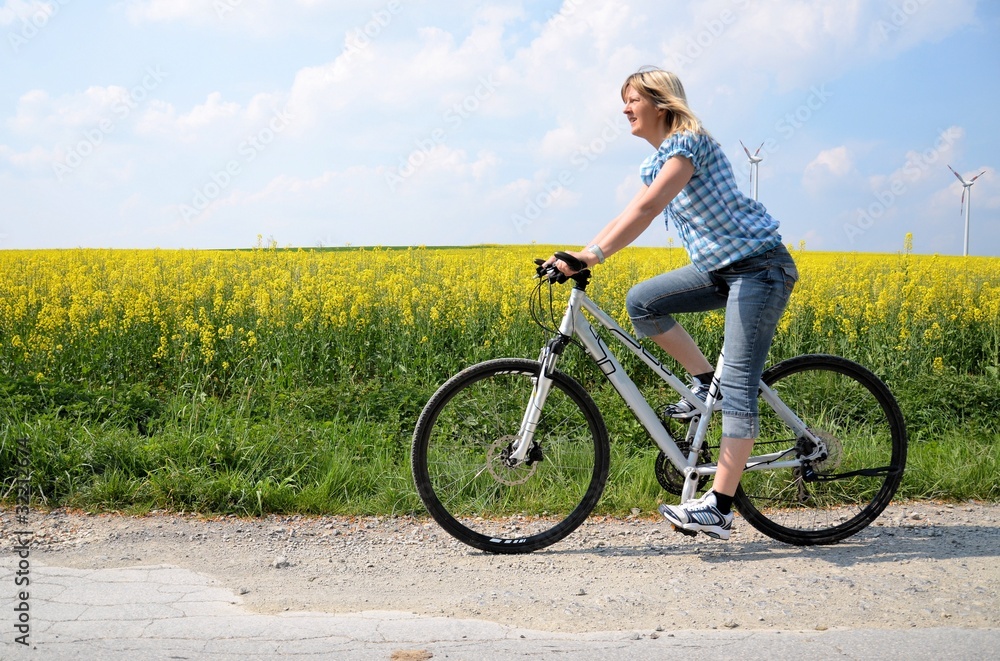 Fototapeta premium Radfahrerin