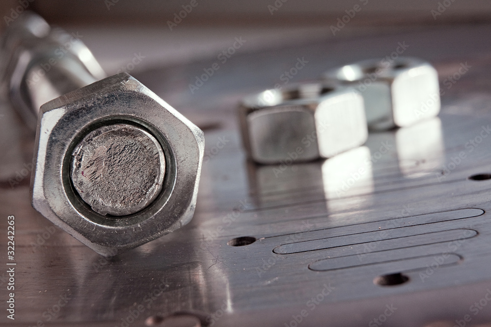 Nut on screw Nut on screw