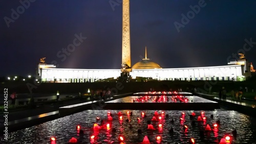 vertical panning of fountains, obelisk on Poklonnaya Hill