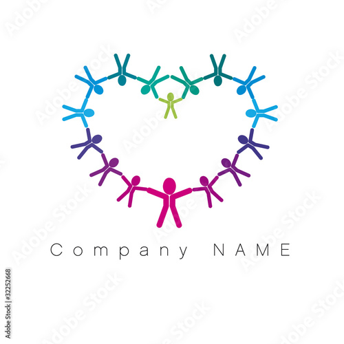 logo cercle humains en forme de coeur