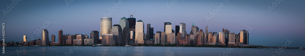Fototapeta premium NEW YORK CITY may 2011. Lower Manhattan at sunset panorama from